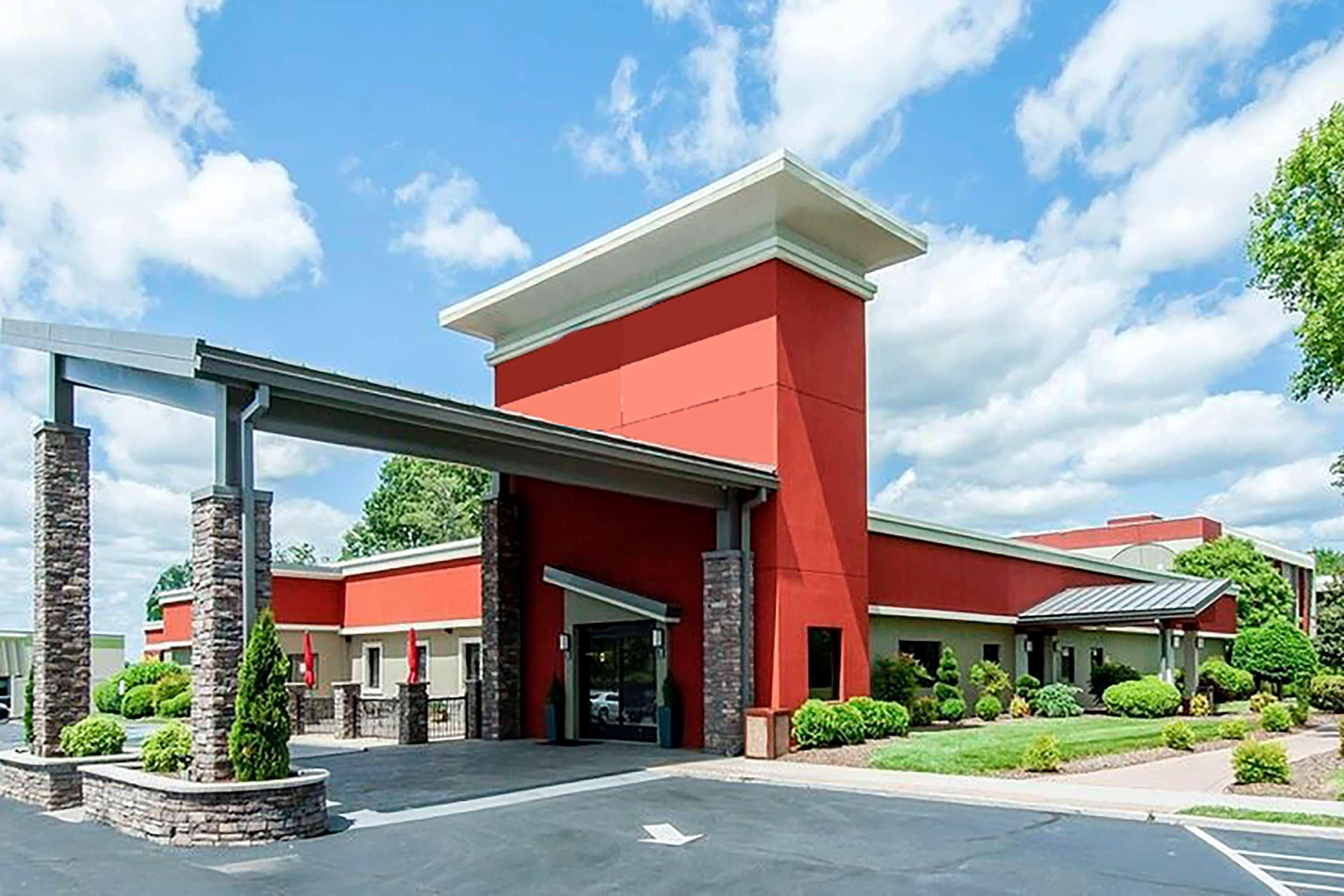 Days Inn & Suites By Wyndham Johnson Stadt Exterior foto